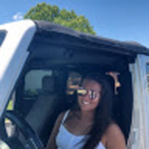 Meet your Posher, Charlotte